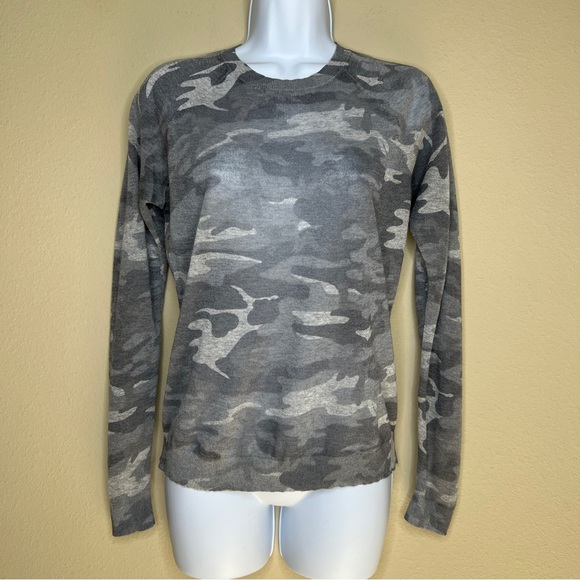 LOFT Sweaters - LOFT Shimmer Gray Camo Lightweight Sheer Sweater - Sz S